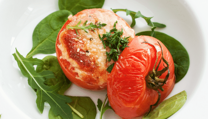 tomate fresco assado com parmesão