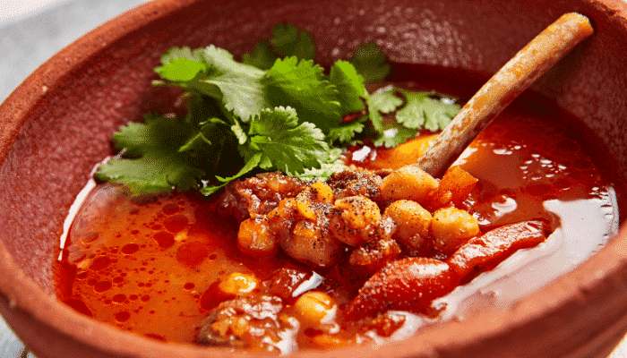 sopa de tomate com grão de bico