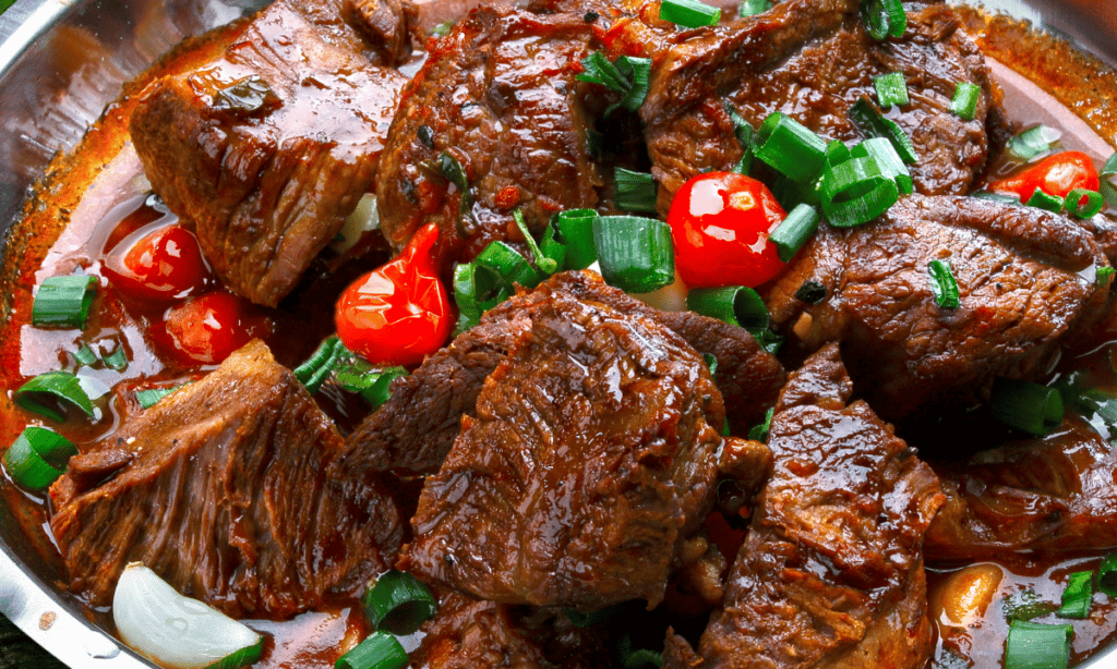 carne de panela com tomate em cubinhos