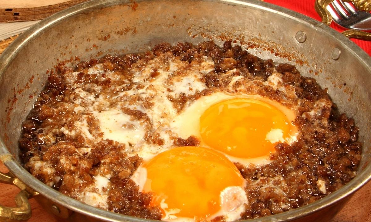 Fritada de carne moída com ovos uma delícia que você precisa provar