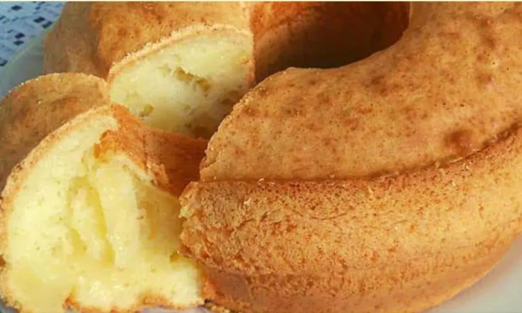 bolo de pão de queijo cremoso