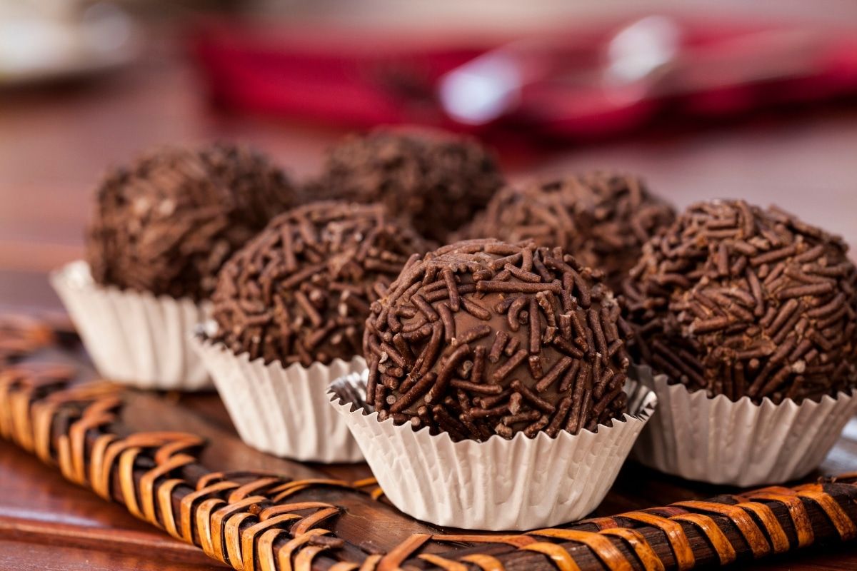 Brigadeiro com recheio de nutella