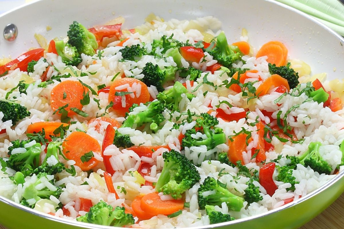 arroz com brócolis e cenoura