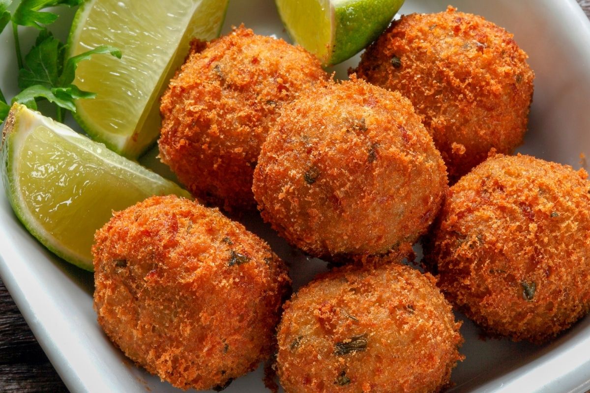 bolinho de bacalhau, bolinho de bacalhau delicioso, bolinho de bacalhau tudo gostoso, ingredientes do bolinho de bacalhau, petiscos para a Copa do mundo