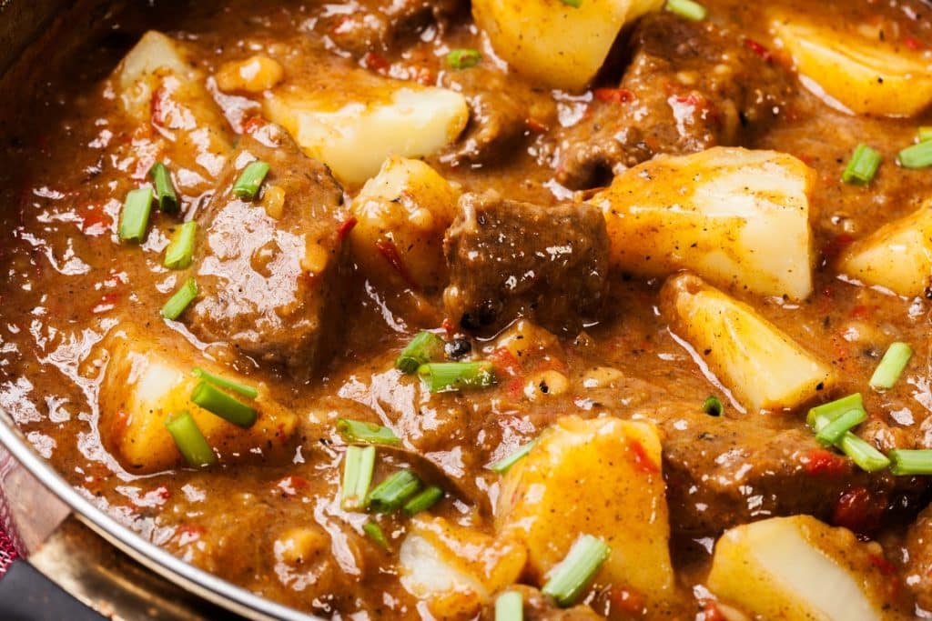 Carne de panela com batata