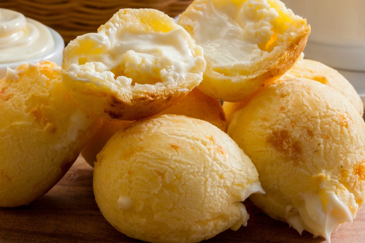 Pão de queijo com massa de tapioca