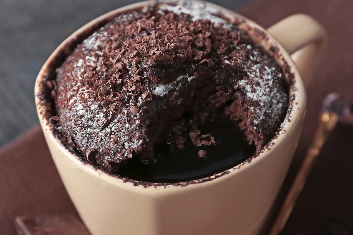 bolo de cacau na caneca