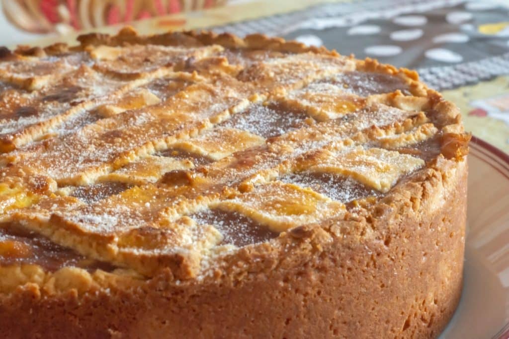 Torta de banana com doce de leite