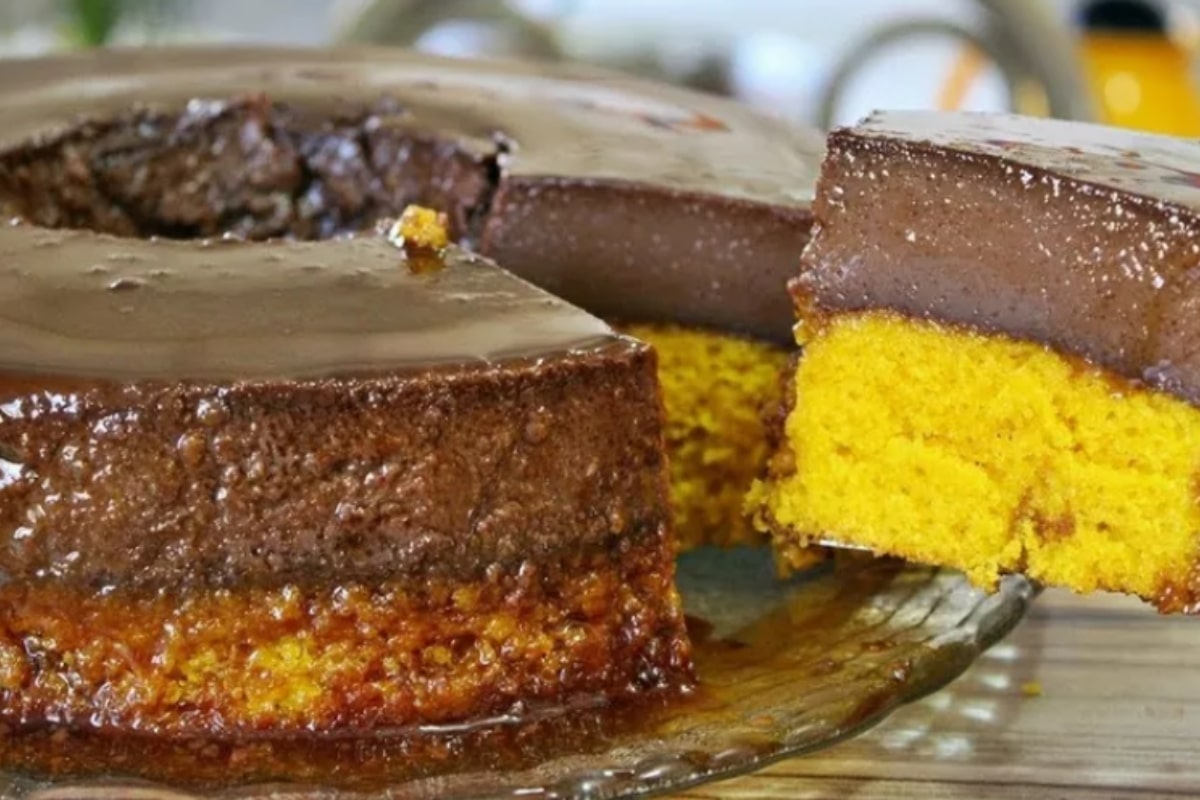 bolo de cenoura com pudim de chocolate