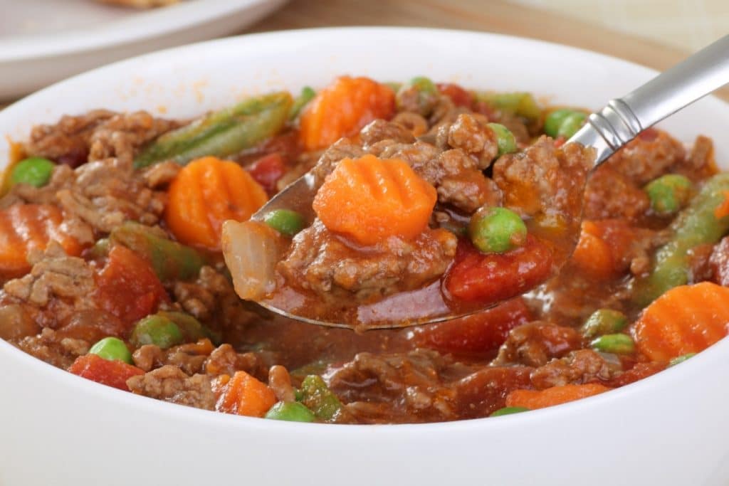 carne moída com legumes