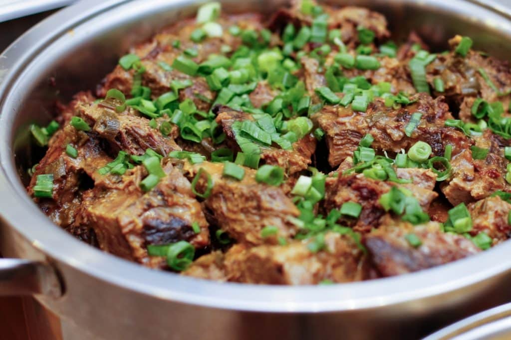 Carne de panela com cebolinha