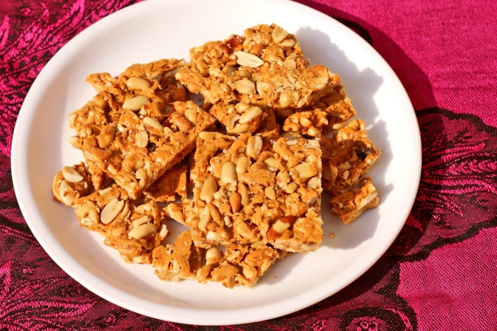 chikki de amendoim crocante