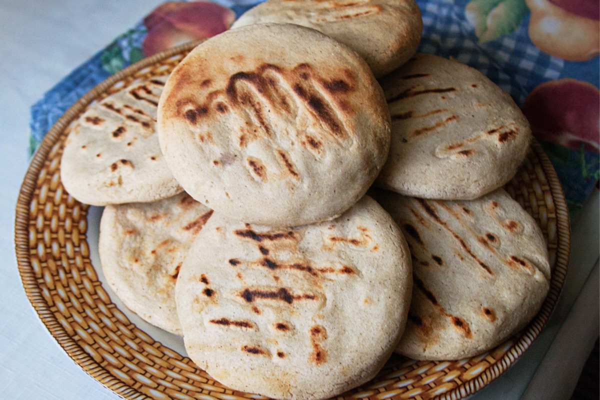 As melhores arepas colombianas: Uma jornada pelo sabor da culinária colombiana.