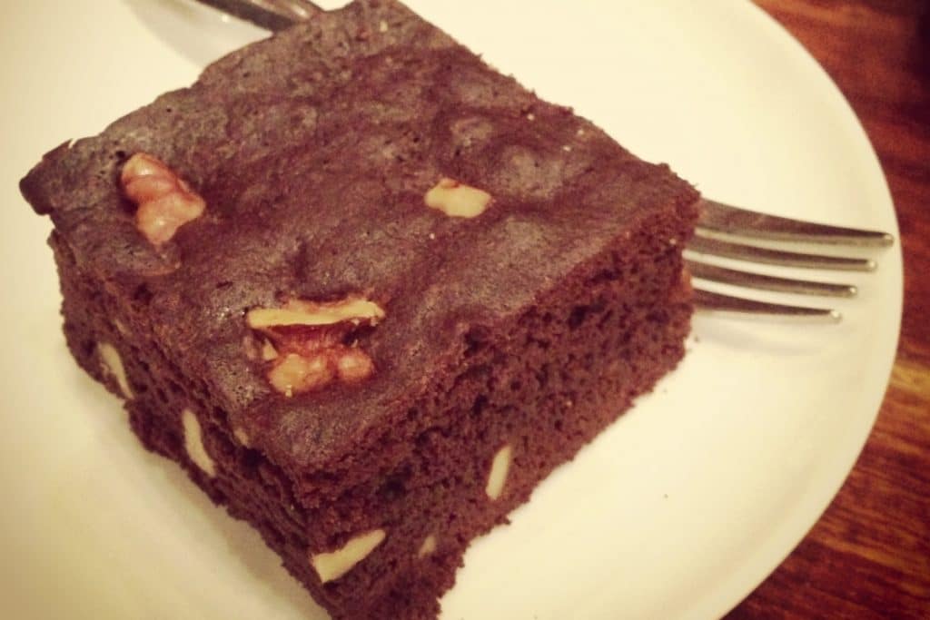 bolo brownie com nozes