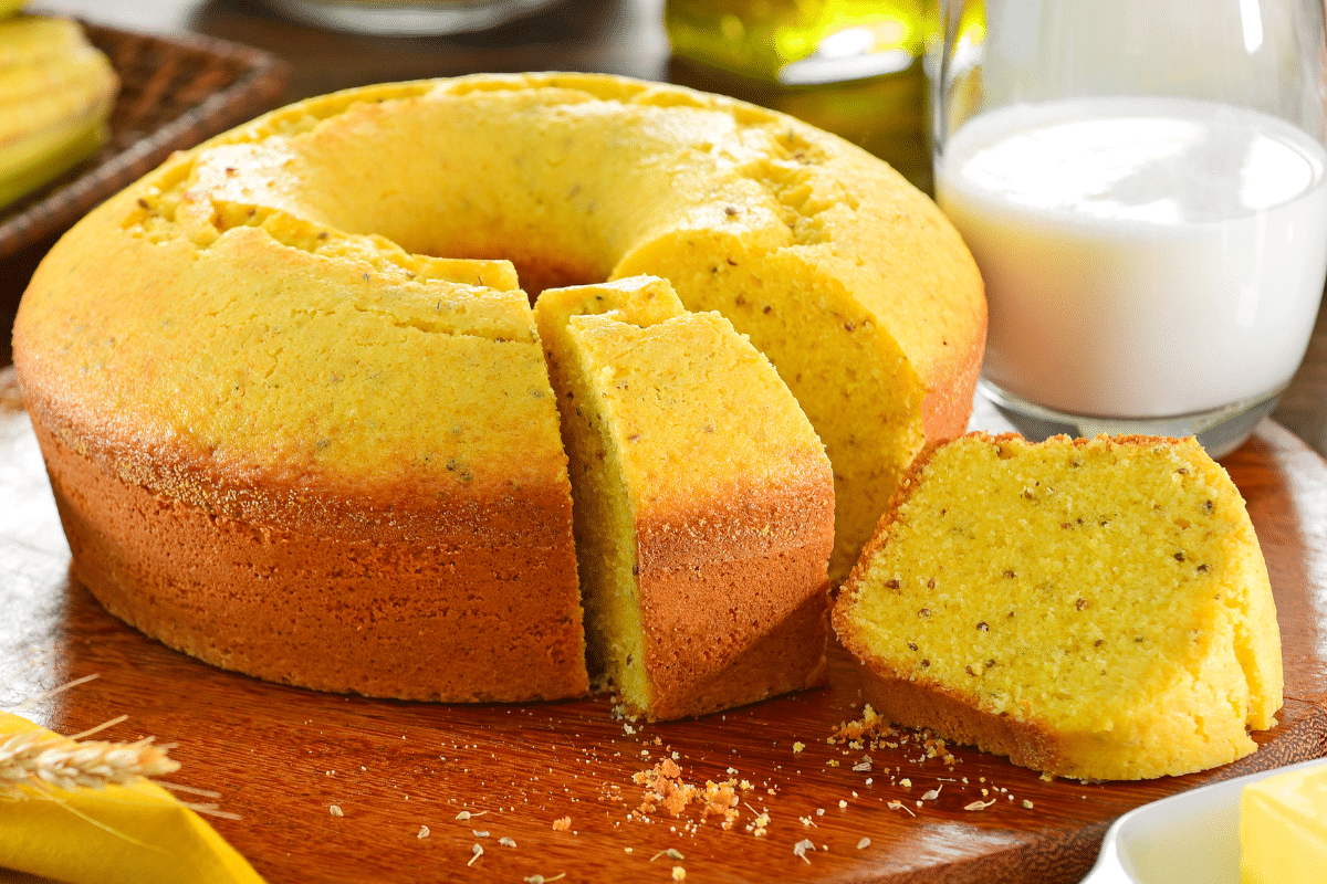 Bolo de milho com chia