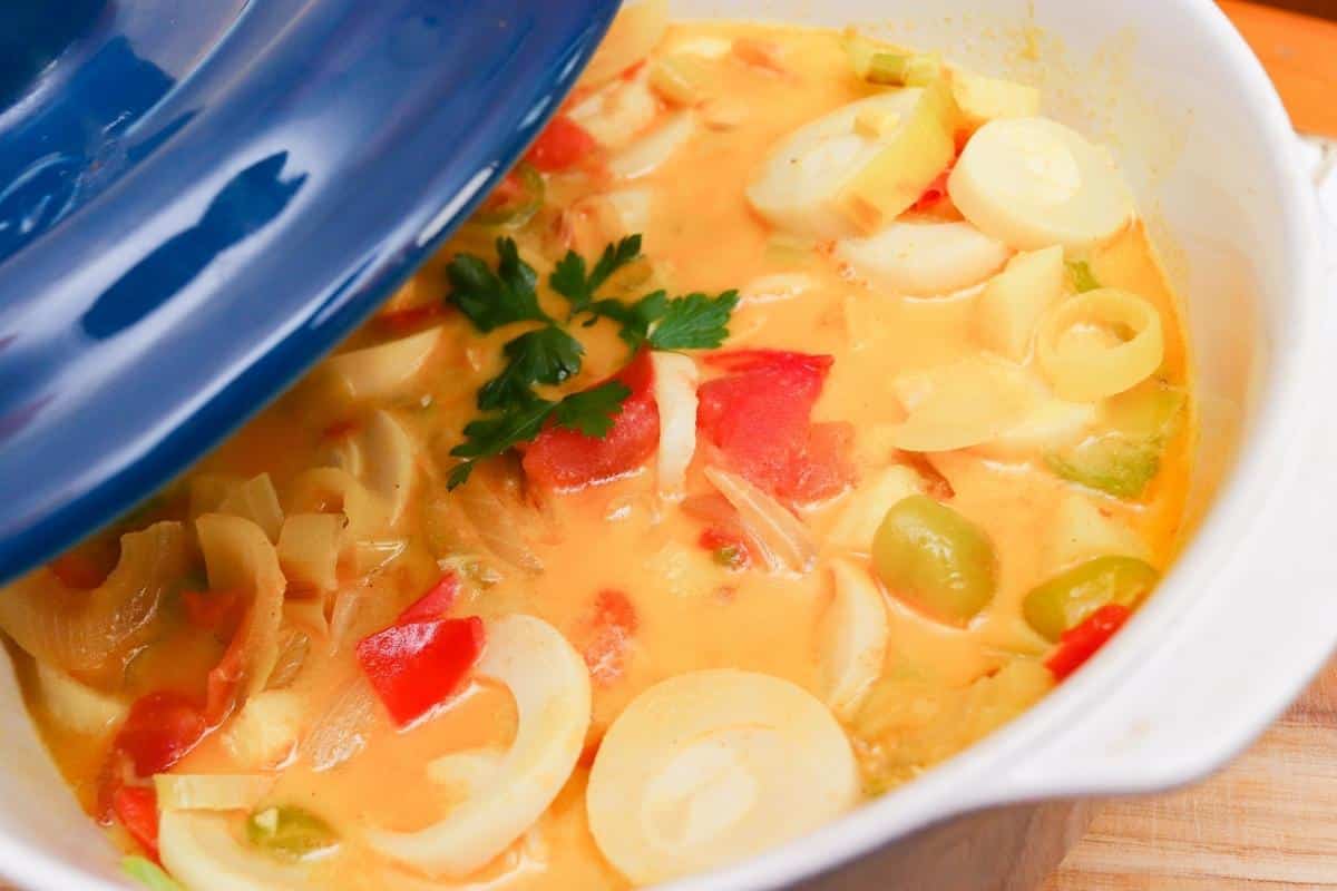 Como fazer moqueca vegana de palmito com ingredientes simples, voc~e terá uma receita simples, mas absolutamente saborosa e fácil de fazer!