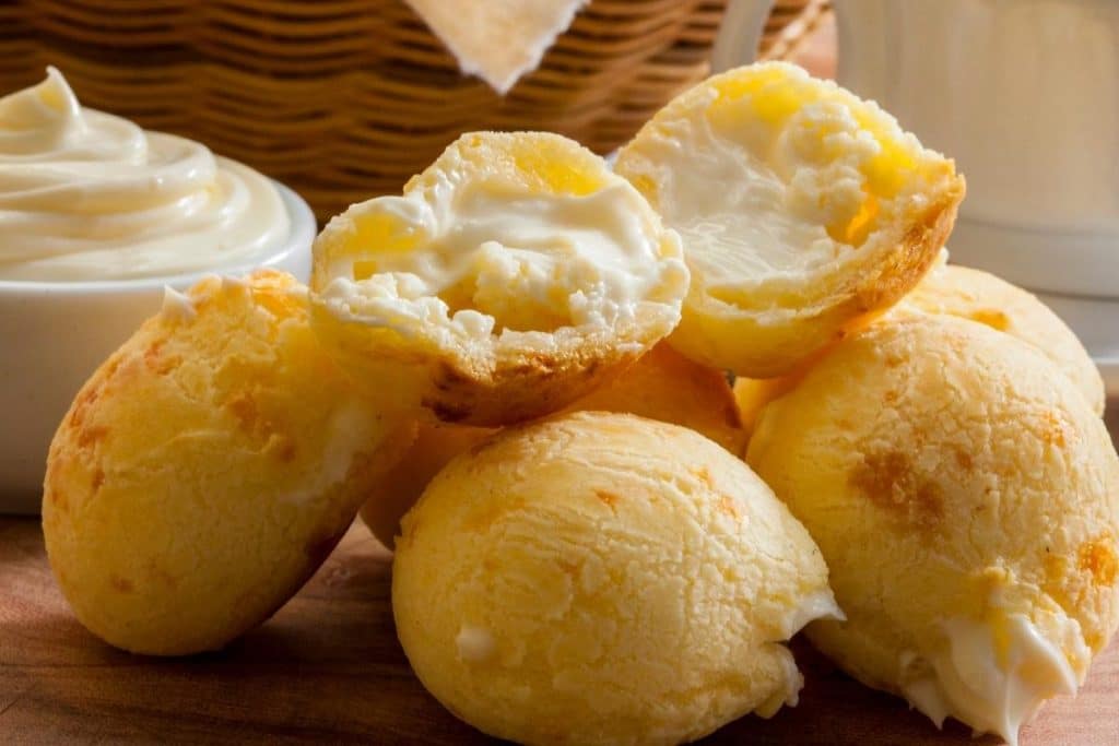 pão de queijo, recheado, queijo, requeijão, quitute, lanche, café da manhã, tapioca, culinária mineira