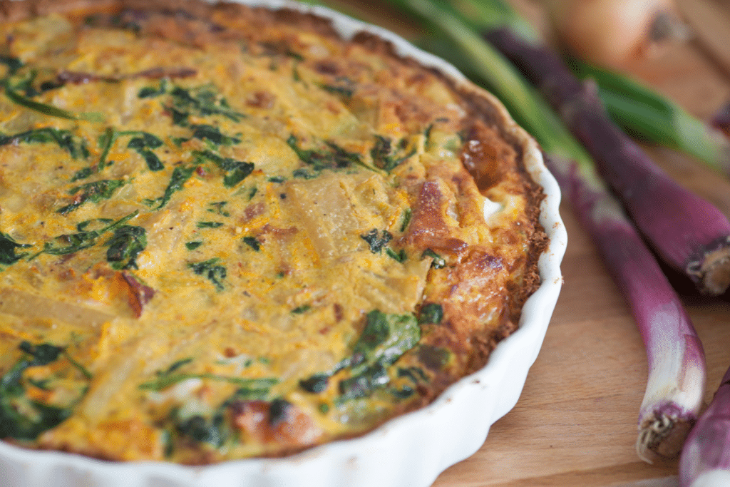 Torta de espinafre uma opção vegetariana e cheia de sabor para sua festa junina