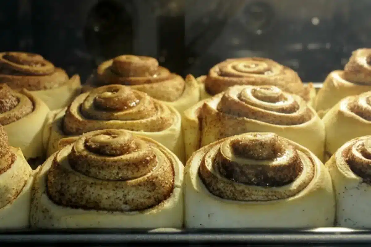 Rolinhos de canela no forno