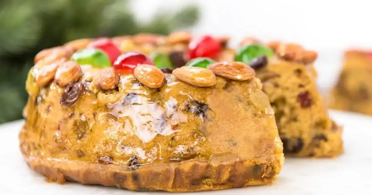 Bolo de frutas de natal