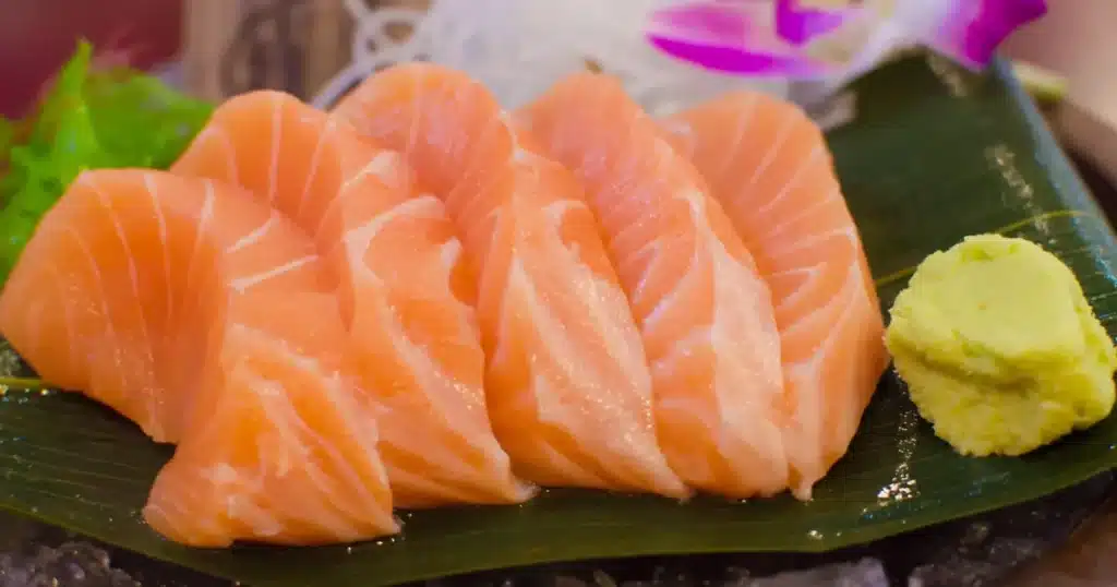 sashimi de salmão