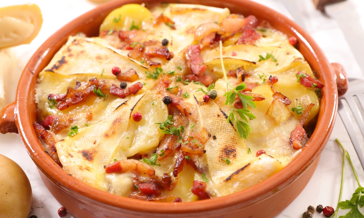 Tartiflette com bacon, batata e queijo