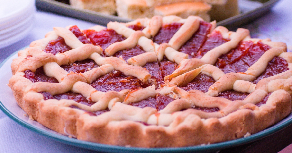 Torta Recheada com Geleia de Marmelo e Maçã