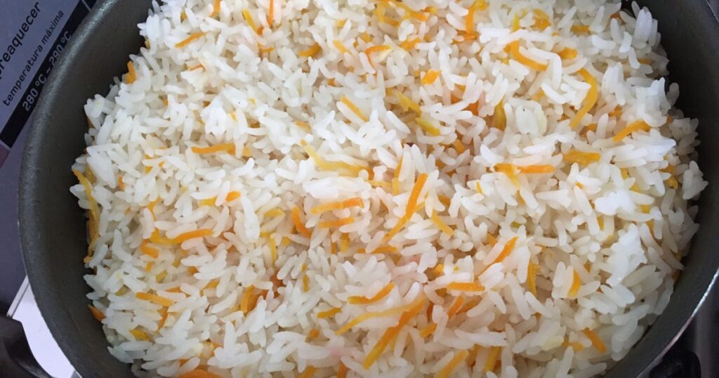 arroz caseiro com cenoura