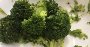 brócolis cozido bem temperado