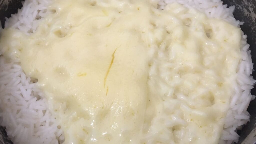 arroz com queijo cremoso