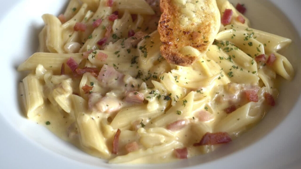 macarrão à carbonara