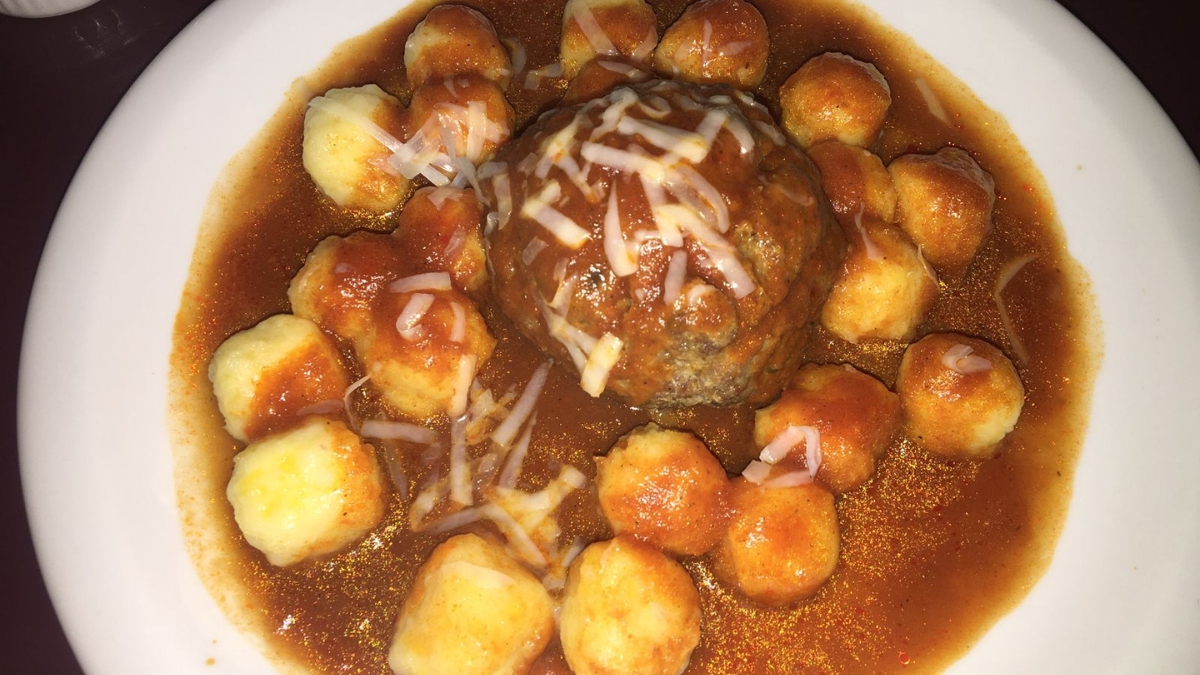 nhoque de batata com bolinho de carne recheado