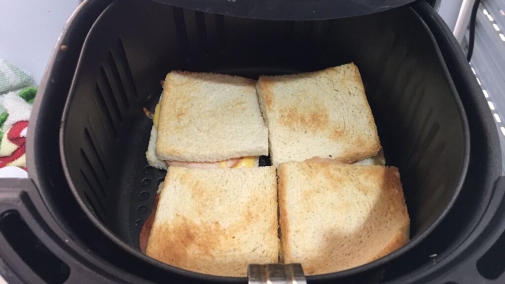 sanduiche pão de forma na air fryer