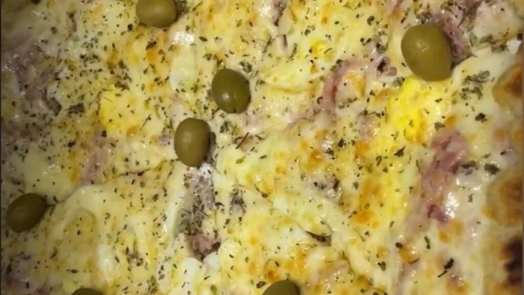 Pizza de Portuguesa caseira